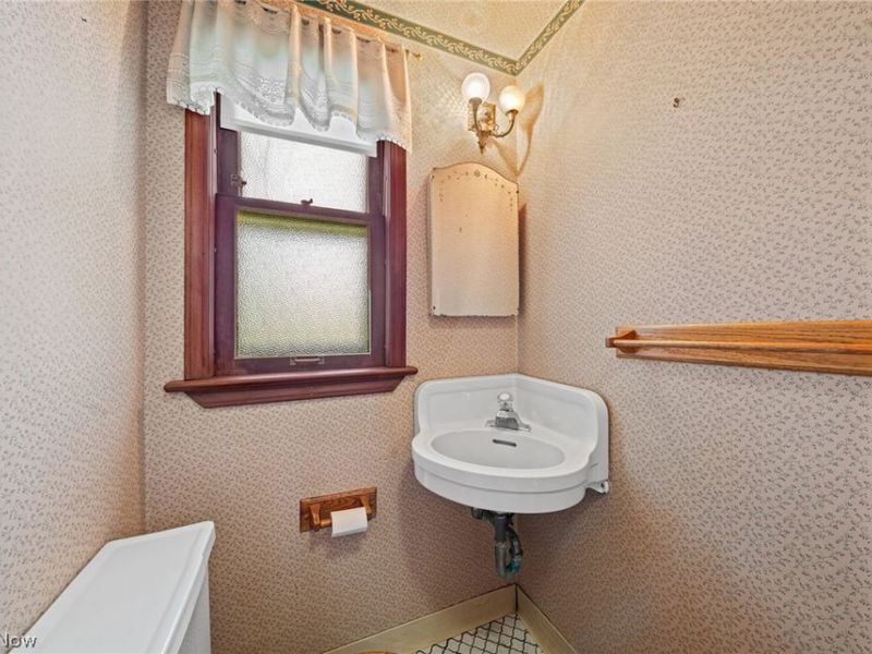 4137 Bushnell Road , University Heights, OH 44118 Photo 14