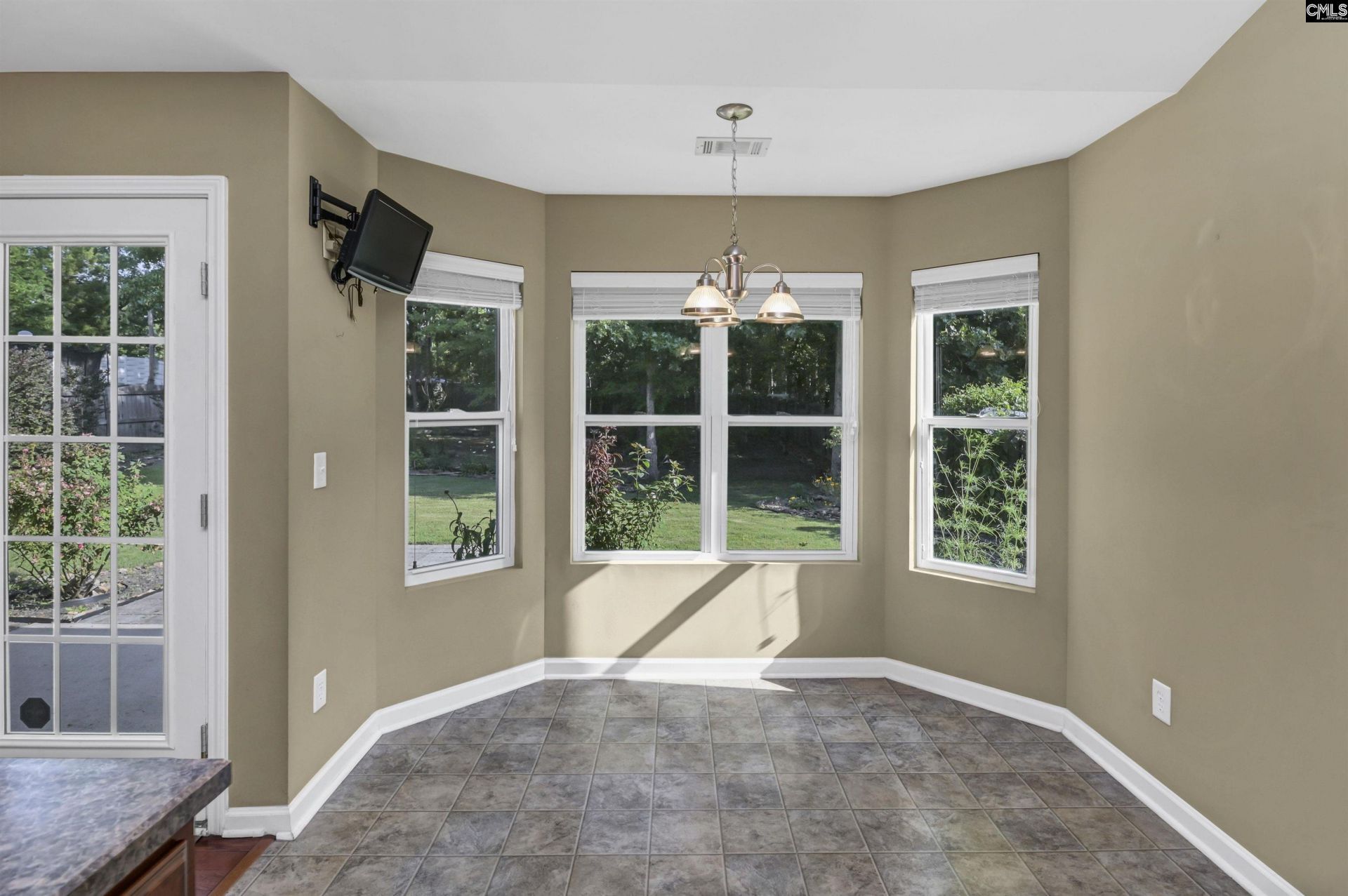684 Cornerstone Circle  Photo 8