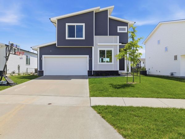 1546 S Redtail Avenue, West Des Moines, IA 50265