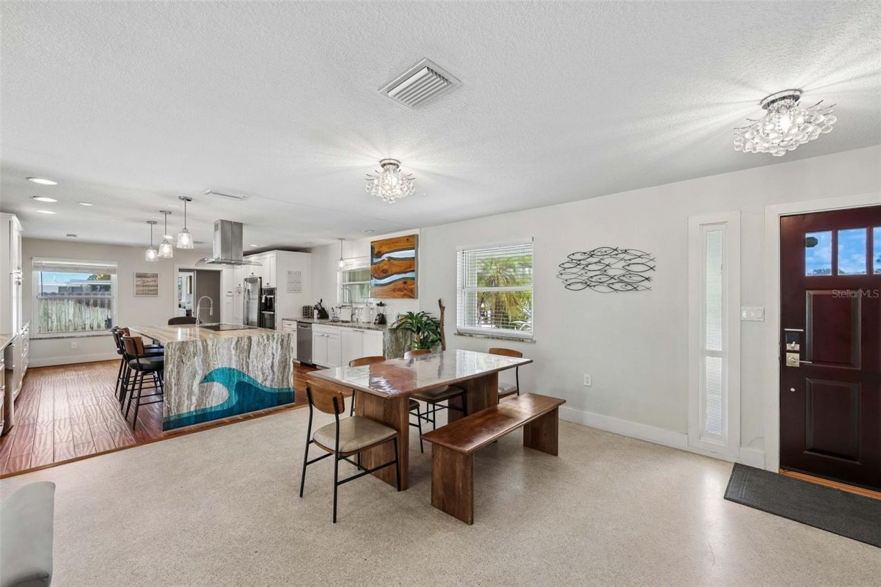 322 Suwanee Avenue, Sarasota, FL 34243 Photo