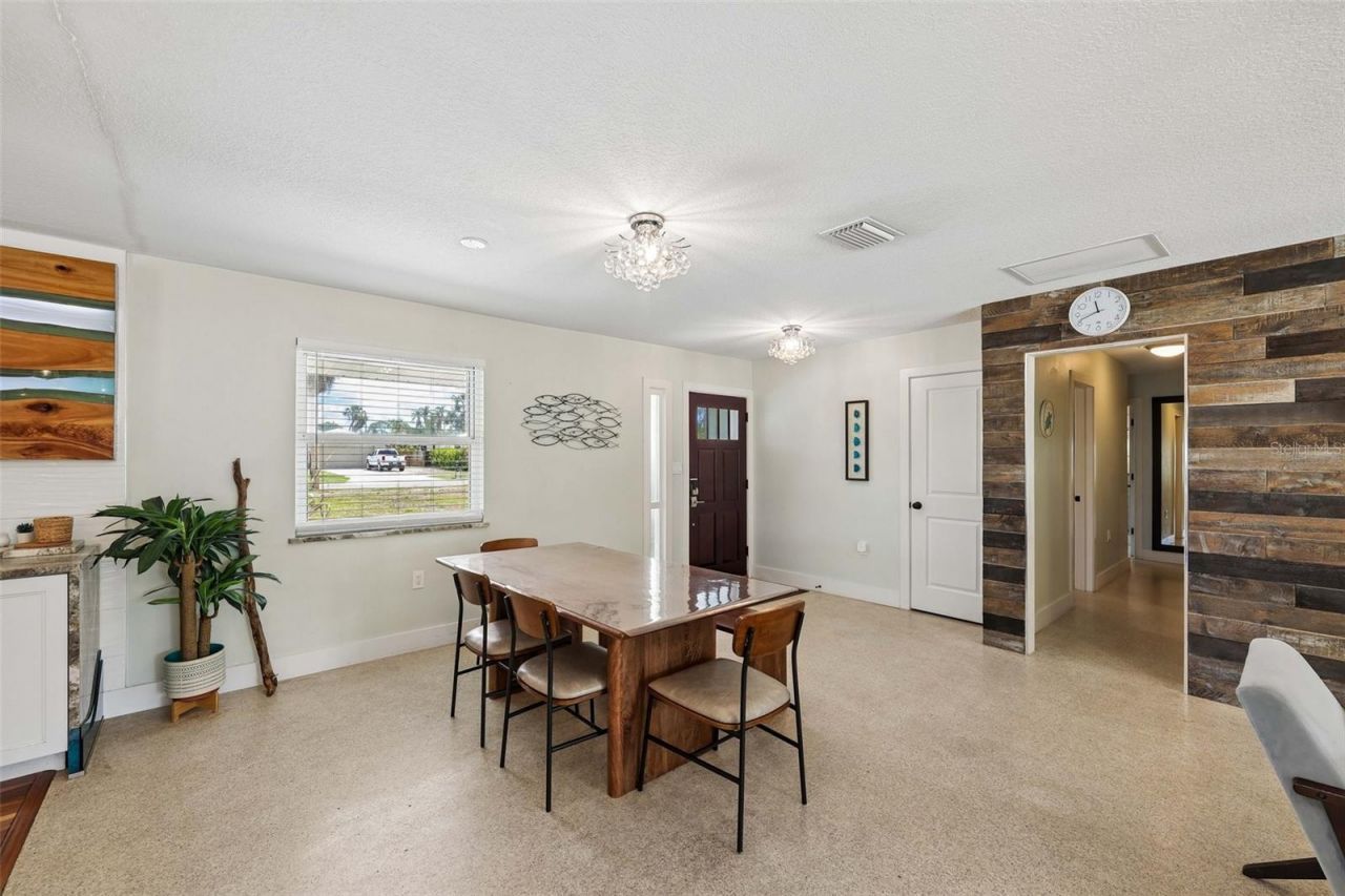 322 Suwanee Avenue, Sarasota, FL 34243 Photo