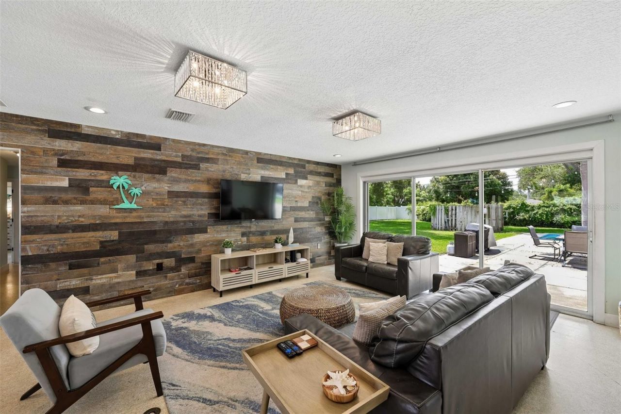 322 Suwanee Avenue, Sarasota, FL 34243 Photo