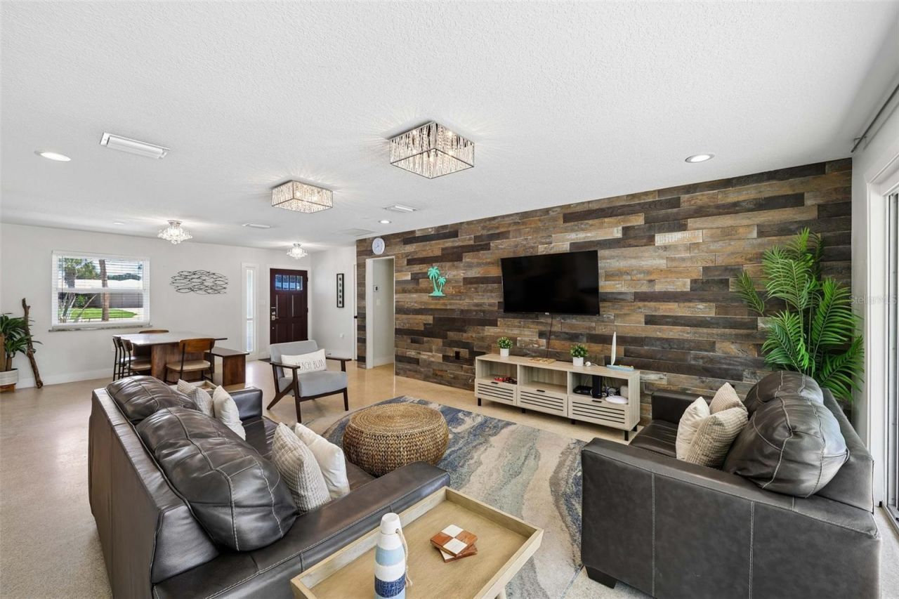 322 Suwanee Avenue, Sarasota, FL 34243 Photo