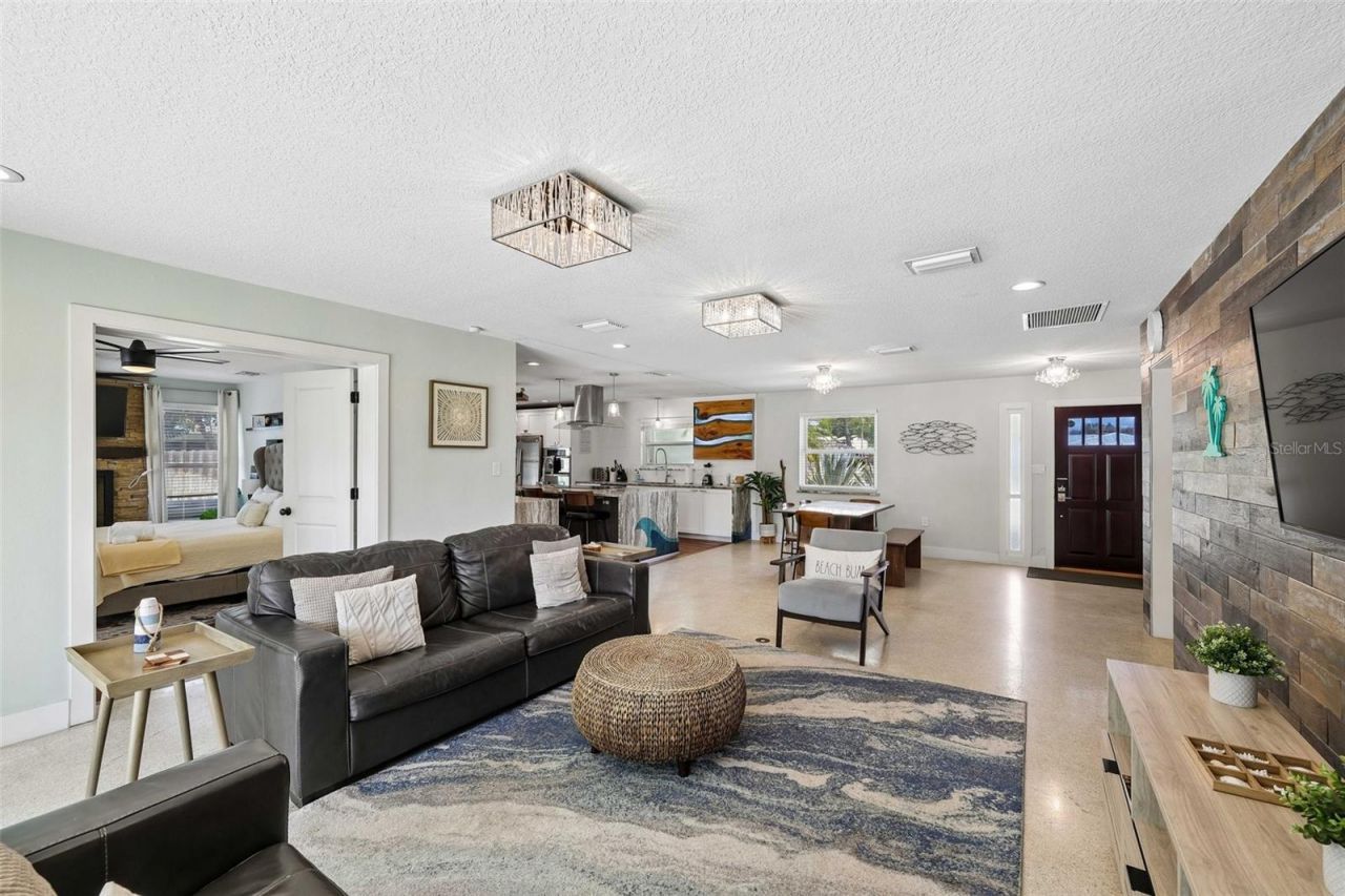322 Suwanee Avenue, Sarasota, FL 34243 Photo