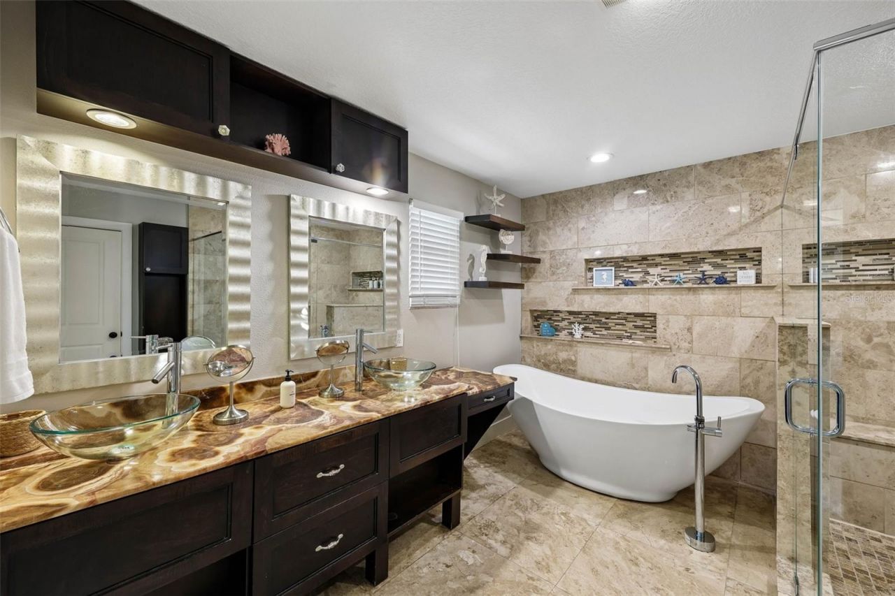 322 Suwanee Avenue, Sarasota, FL 34243 Photo