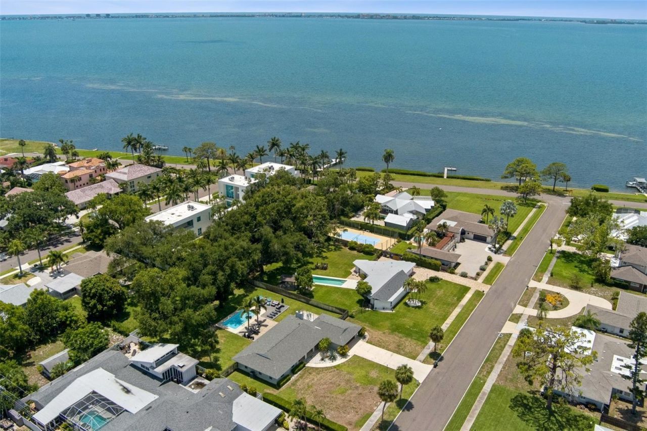322 Suwanee Avenue, Sarasota, FL 34243 Photo