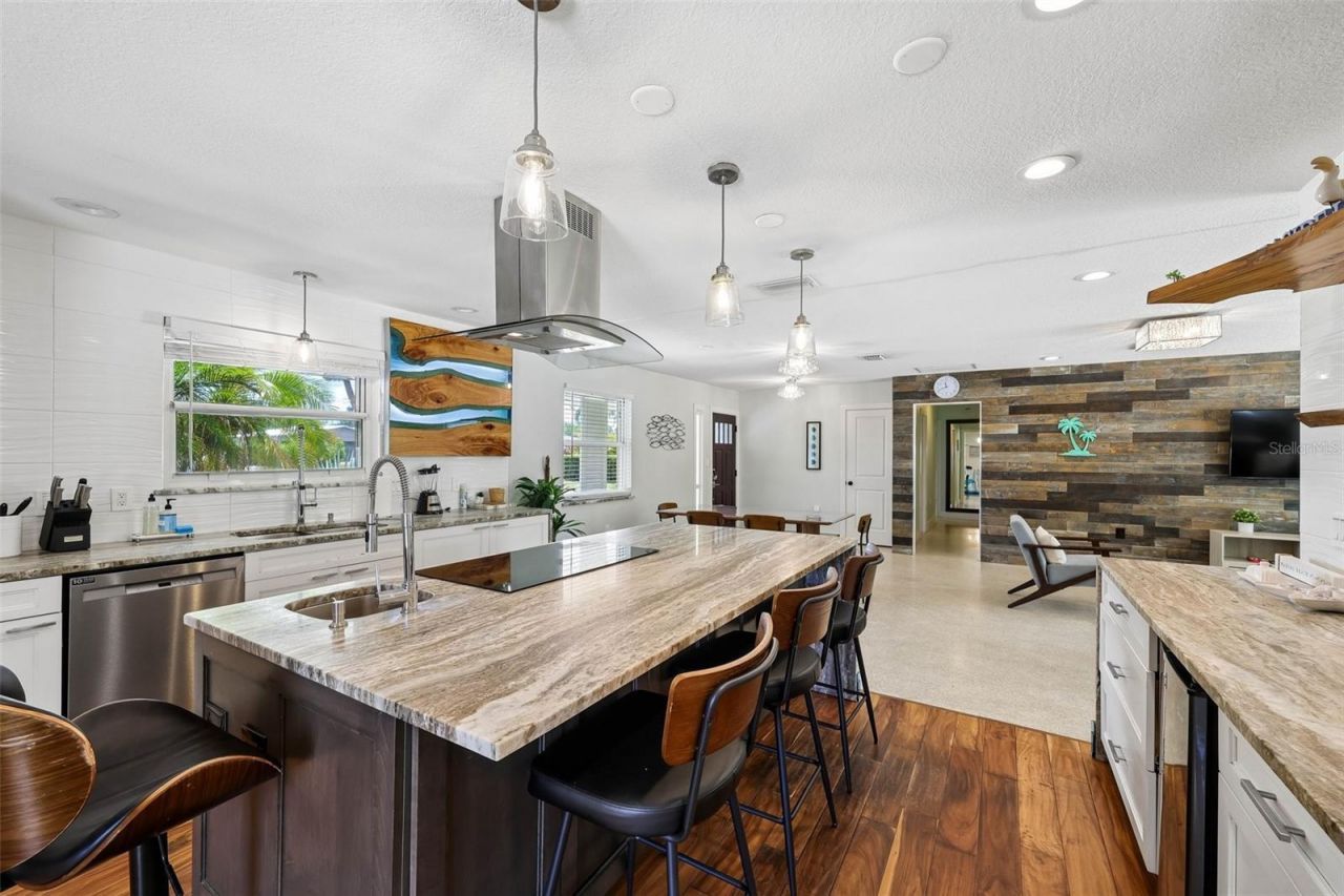 322 Suwanee Avenue, Sarasota, FL 34243 Photo