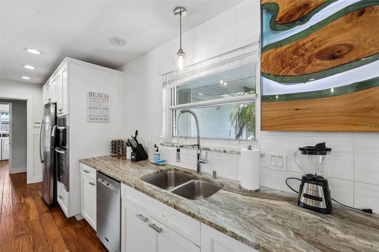 322 Suwanee Avenue, Sarasota, FL 34243 Photo
