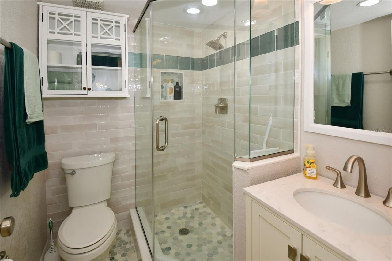 7519 Harbor View Way, Seminole, FL 33776 Photo