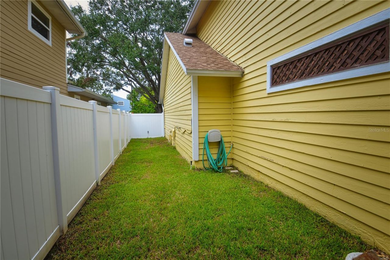 7519 Harbor View Way, Seminole, FL 33776 Photo