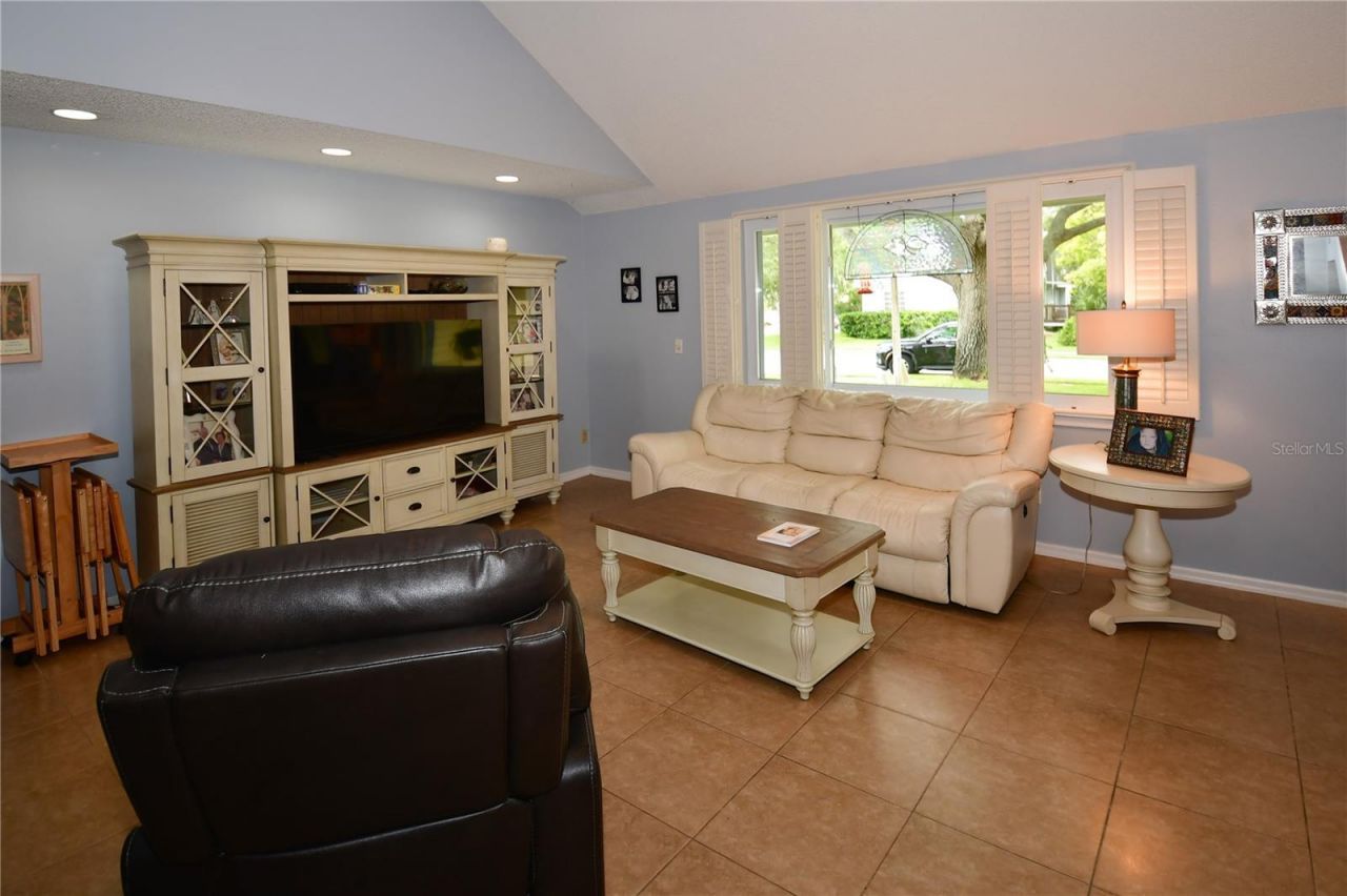 7519 Harbor View Way, Seminole, FL 33776 Photo