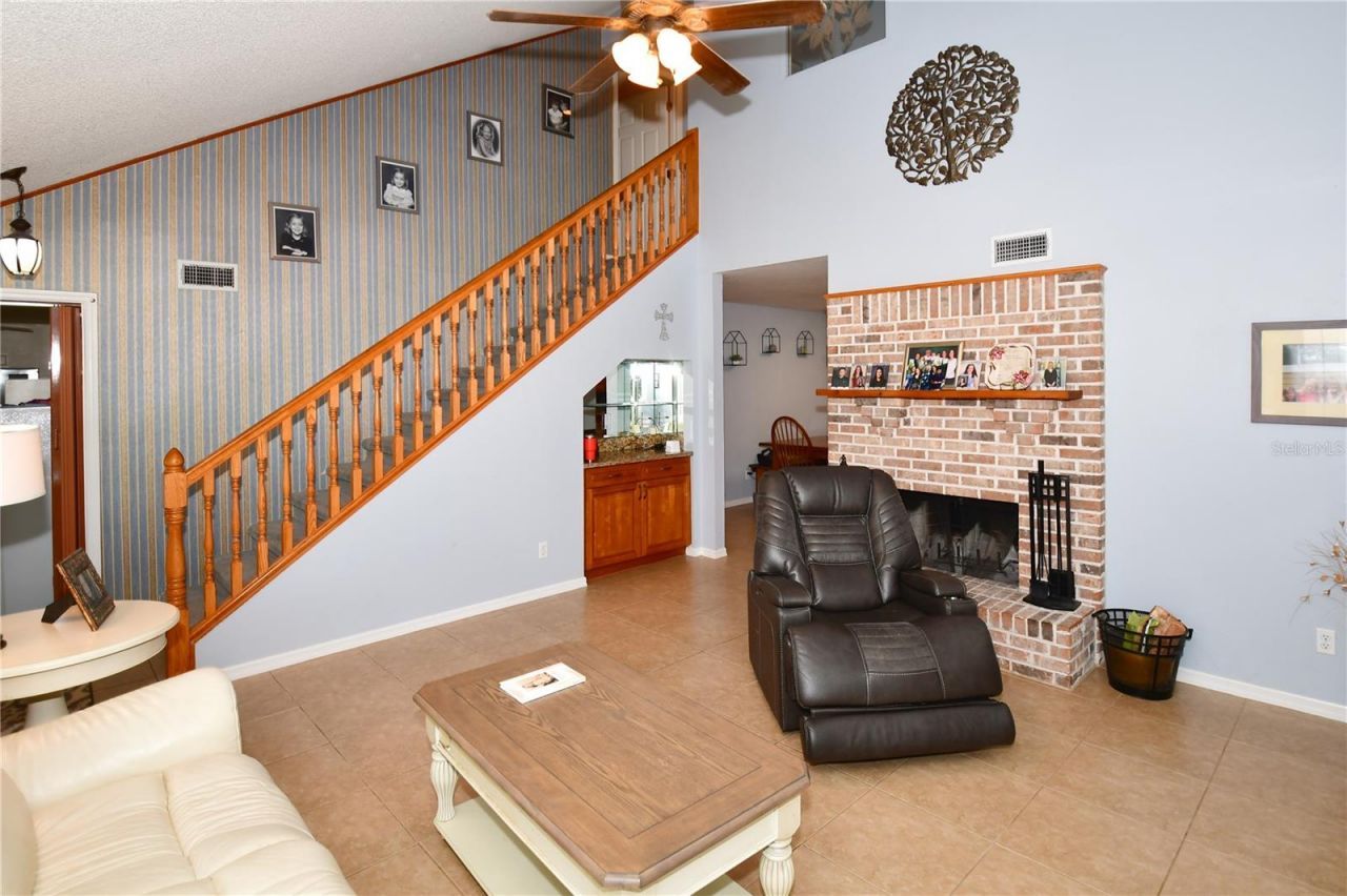 7519 Harbor View Way, Seminole, FL 33776 Photo