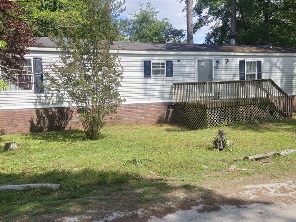 103 Old Fountain Road , Richlands, NC 28574