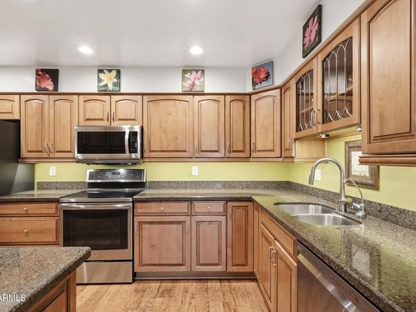 515 S PARKCREST, Unit 518, Mesa, AZ 85206