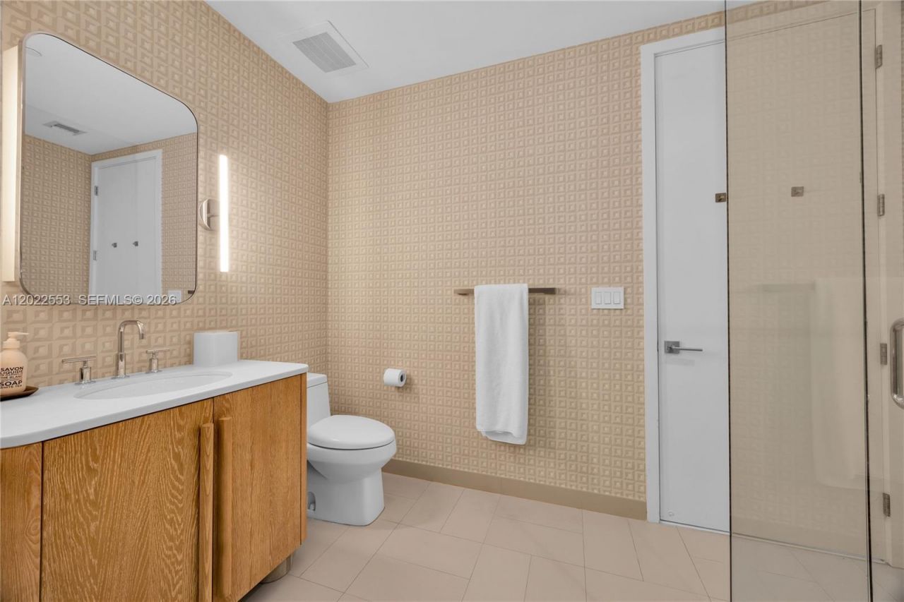 2831 S Bayshore Dr, Unit 705, Miami, FL 33133 Photo