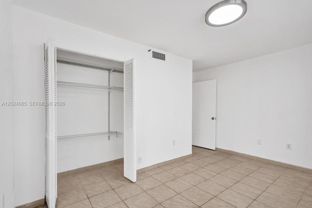 1623 Collins Ave, Unit 512, Miami Beach, FL 33139 Photo