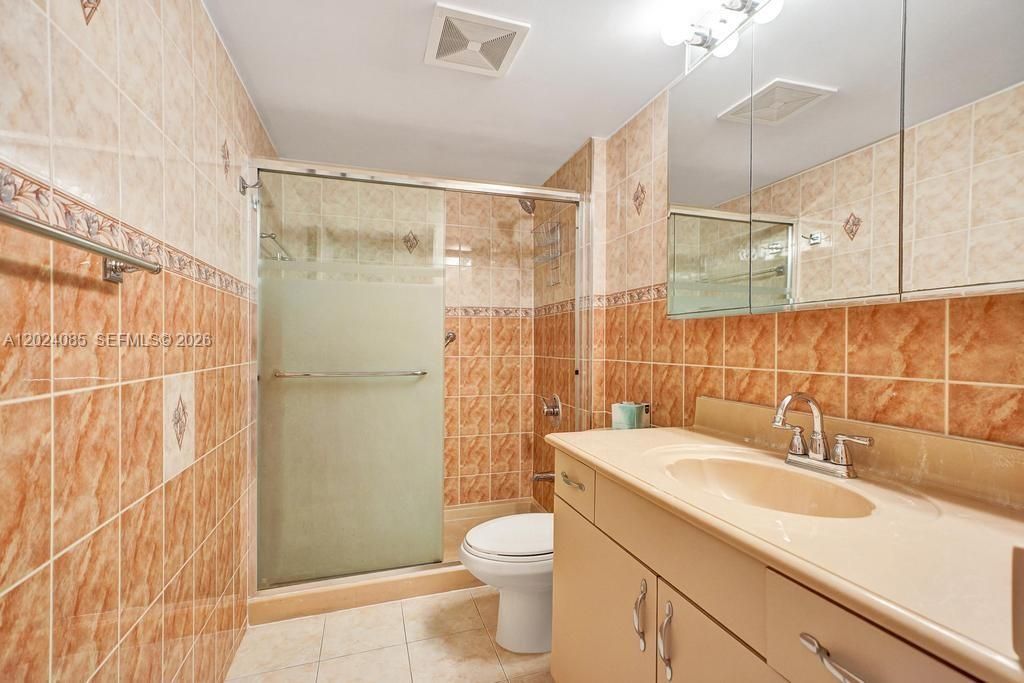 1623 Collins Ave, Unit 512, Miami Beach, FL 33139 Photo