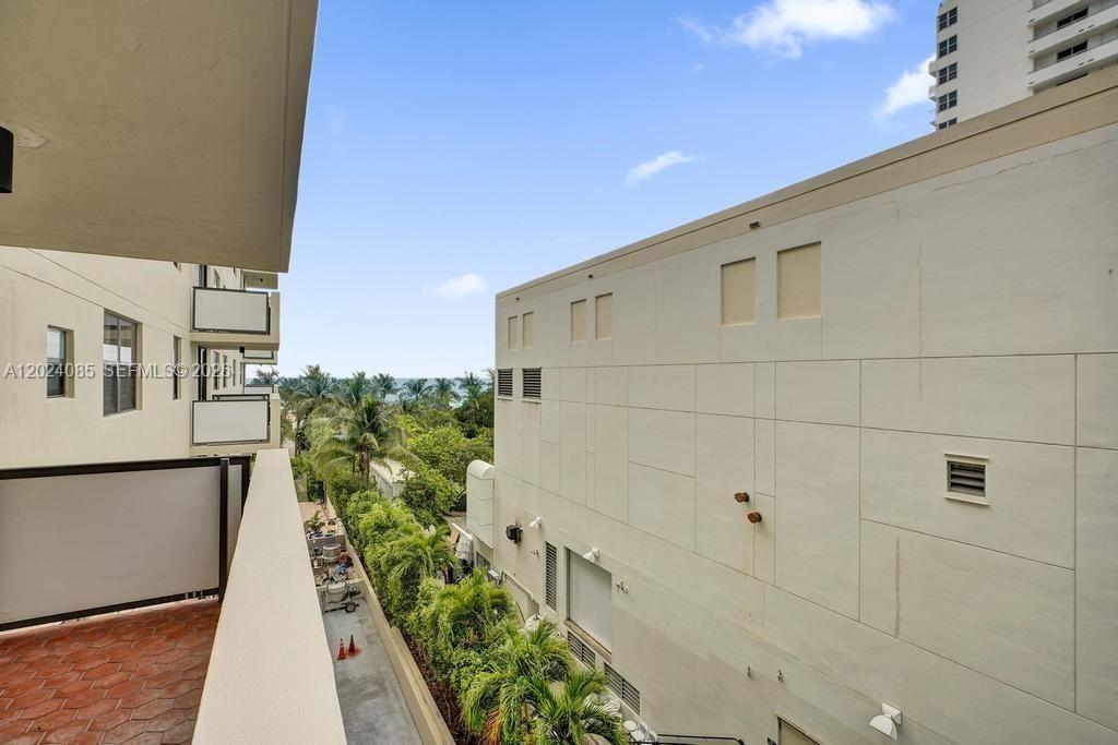 1623 Collins Ave, Unit 512, Miami Beach, FL 33139 Photo