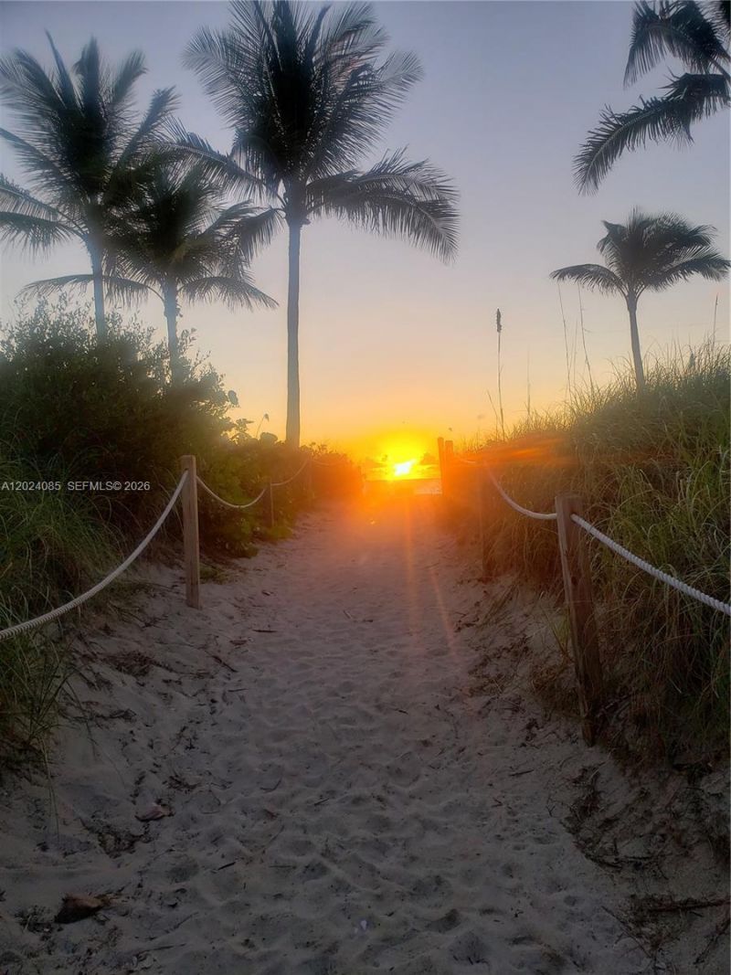 1623 Collins Ave, Unit 512, Miami Beach, FL 33139 Photo