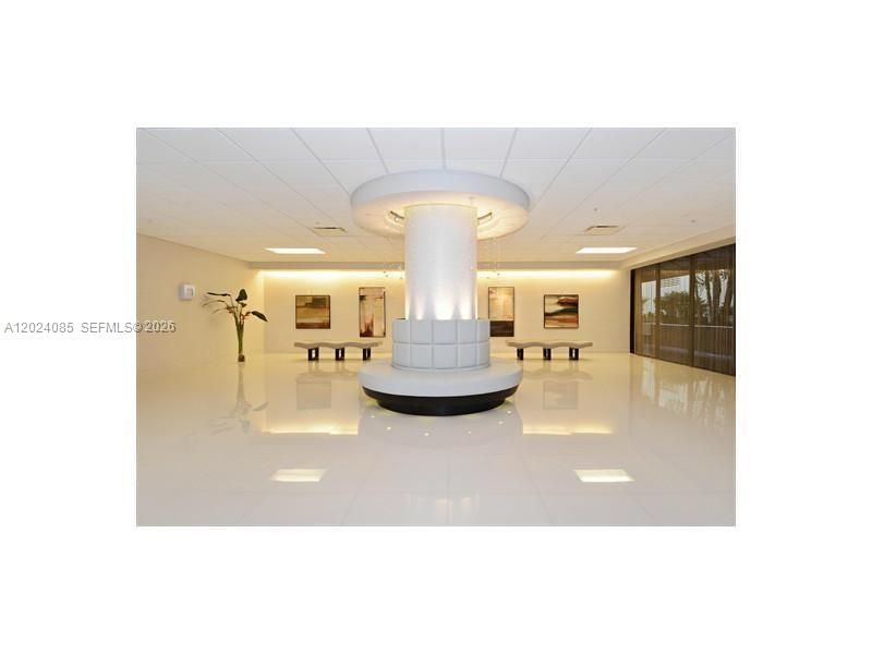 1623 Collins Ave, Unit 512, Miami Beach, FL 33139 Photo