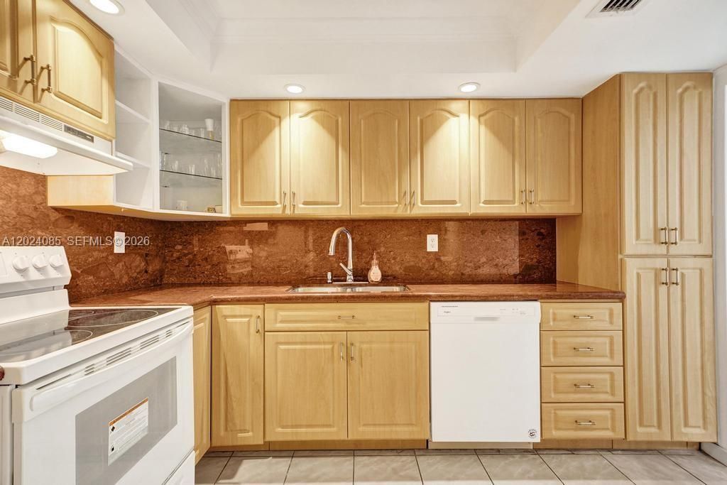 1623 Collins Ave, Unit 512, Miami Beach, FL 33139 Photo