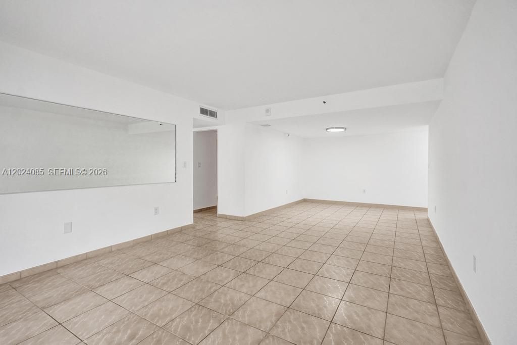 1623 Collins Ave, Unit 512, Miami Beach, FL 33139 Photo