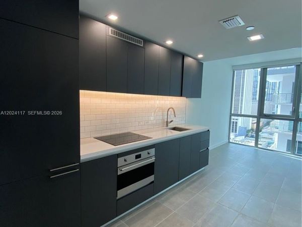 227 NE 2nd St , Unit 1701, Miami, FL 33132
