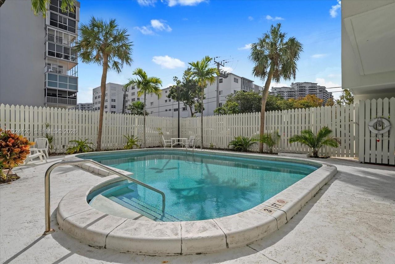 300 Galen Dr , Unit 306, Key Biscayne, FL 33149 Photo
