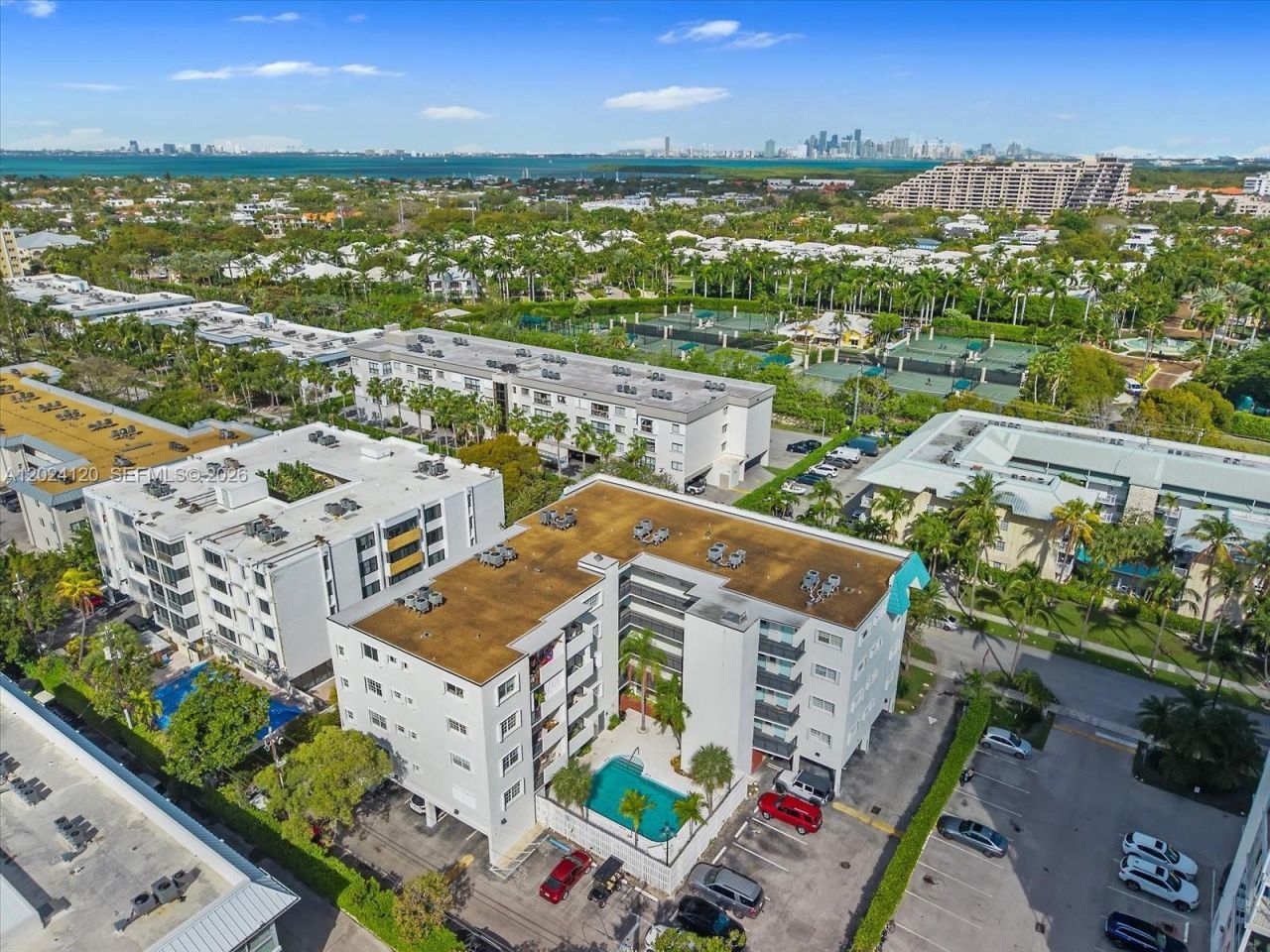 300 Galen Dr , Unit 306, Key Biscayne, FL 33149 Photo
