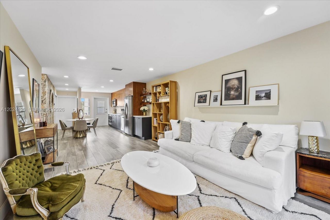 300 Galen Dr , Unit 306, Key Biscayne, FL 33149 Photo