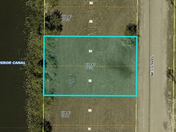 1804 NE 10th Pl , Cape Coral, FL 33909