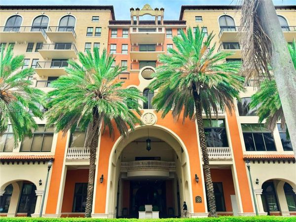 55 Merrick Way, Unit 831, Coral Gables, FL 33134