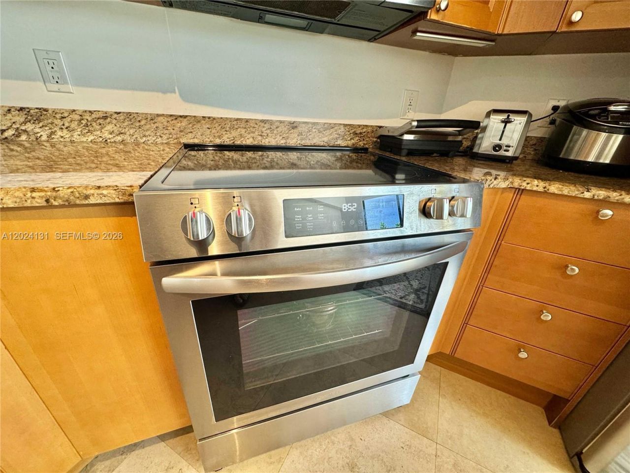 55 Merrick Way, Unit 831, Coral Gables, FL 33134 Photo