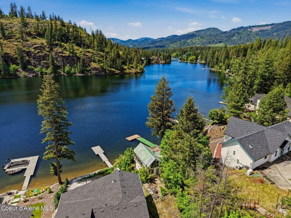 24305 N Lakeview Blvd , Rathdrum, ID 83858