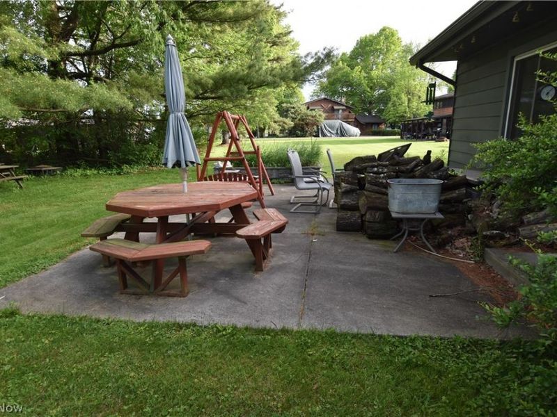 1214 Arrowhead Drive SW, Dellroy, OH 44620 Photo 13