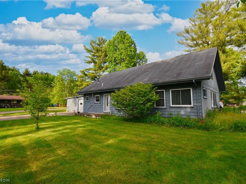 1214 Arrowhead Drive SW, Dellroy, OH 44620 Photo 2