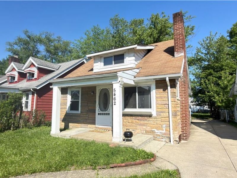 5462 Grasmere Avenue, Maple Heights, OH 44137 Photo 2