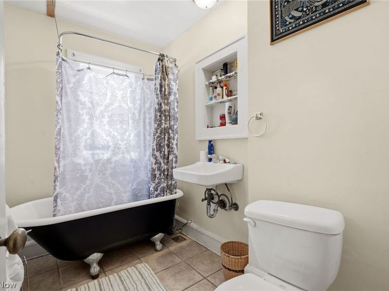 2834 Ludlow Road , Cleveland, OH 44120 Photo 18