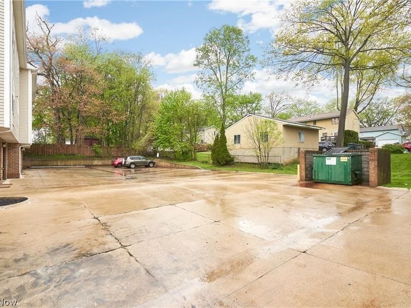 939 Magnolia Avenue, Cuyahoga Falls, OH 44221 Photo 7