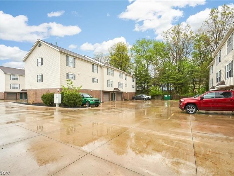 2067 Newberry Street, Cuyahoga Falls, OH 44221 Photo 3
