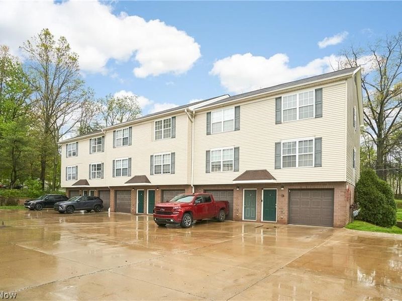 2067 Newberry Street, Cuyahoga Falls, OH 44221 Photo 4