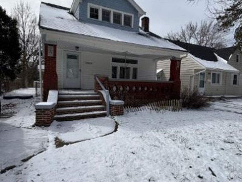 15612 Cloverside Avenue, Cleveland, OH 44128 Photo 1