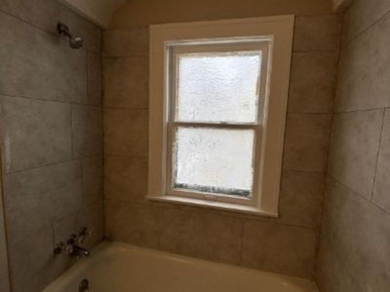 15612 Cloverside Avenue, Cleveland, OH 44128 Photo 9