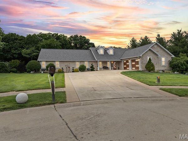 1026 Wood Duck Court, Grafton, IL 62037