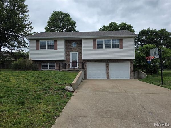 19725 Stallion Lane, Waynesville, MO 65583