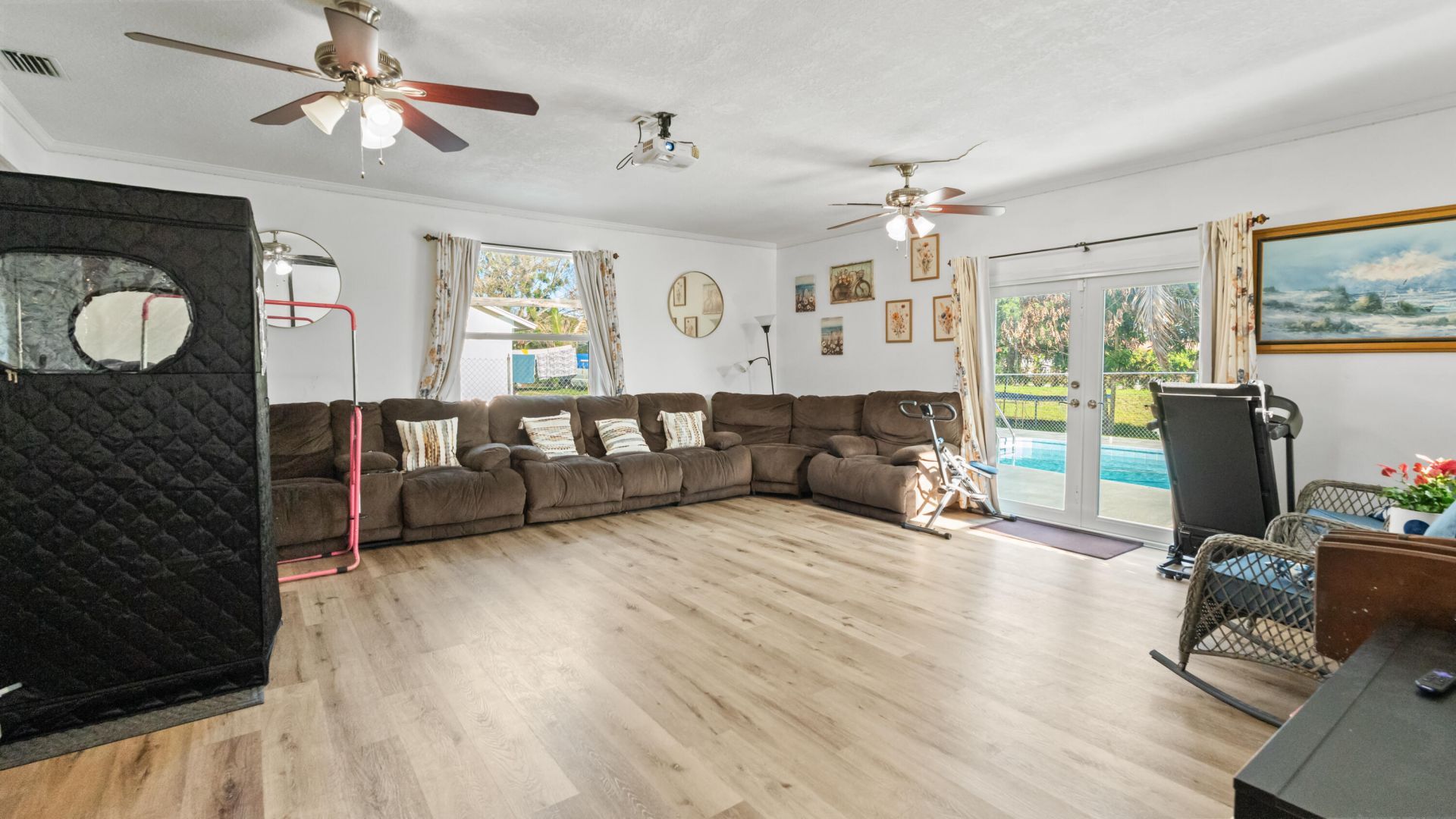 386 SE Oakridge Drive, Port Saint Lucie, FL 34984 Photo