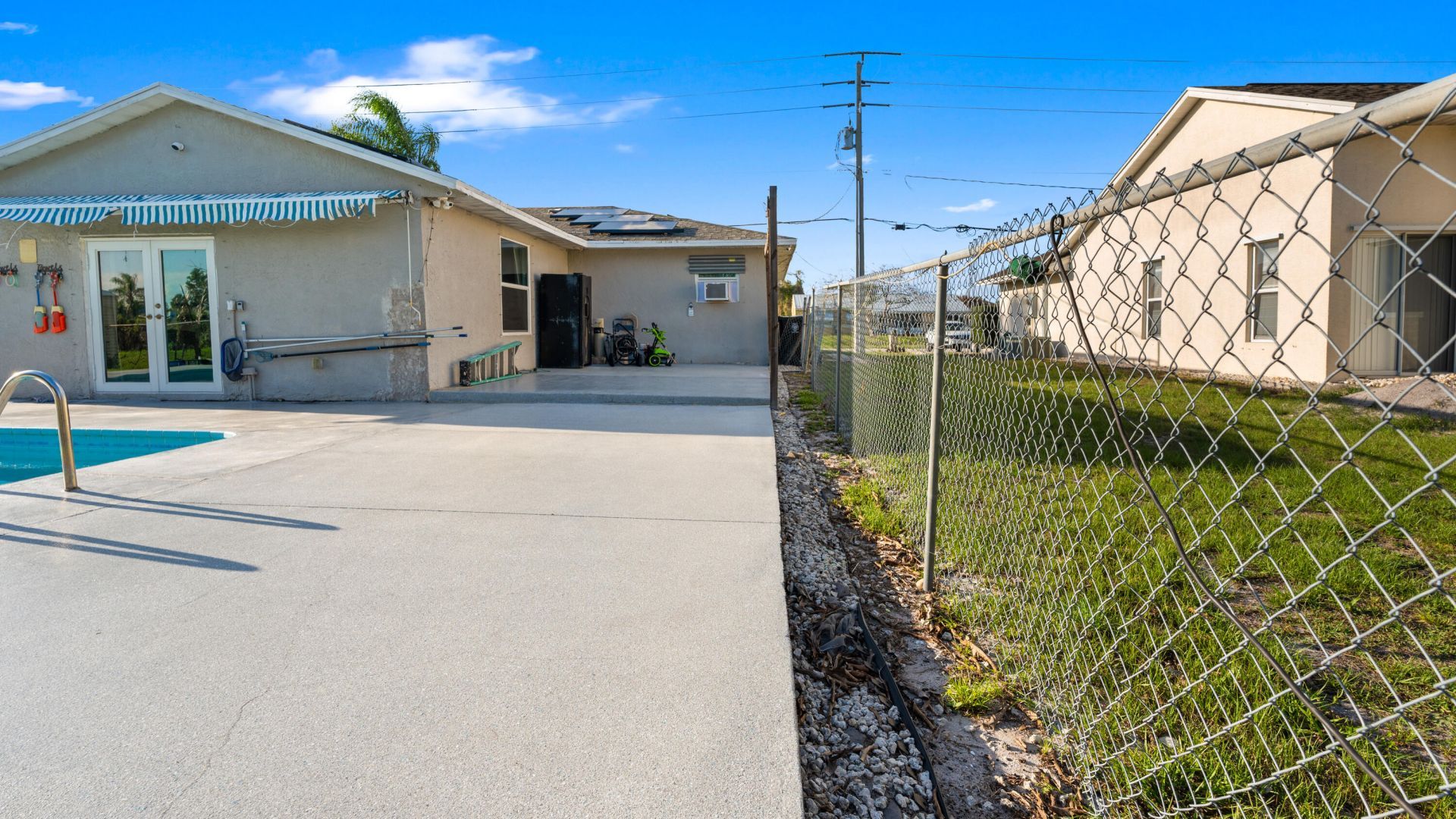 386 SE Oakridge Drive, Port Saint Lucie, FL 34984 Photo