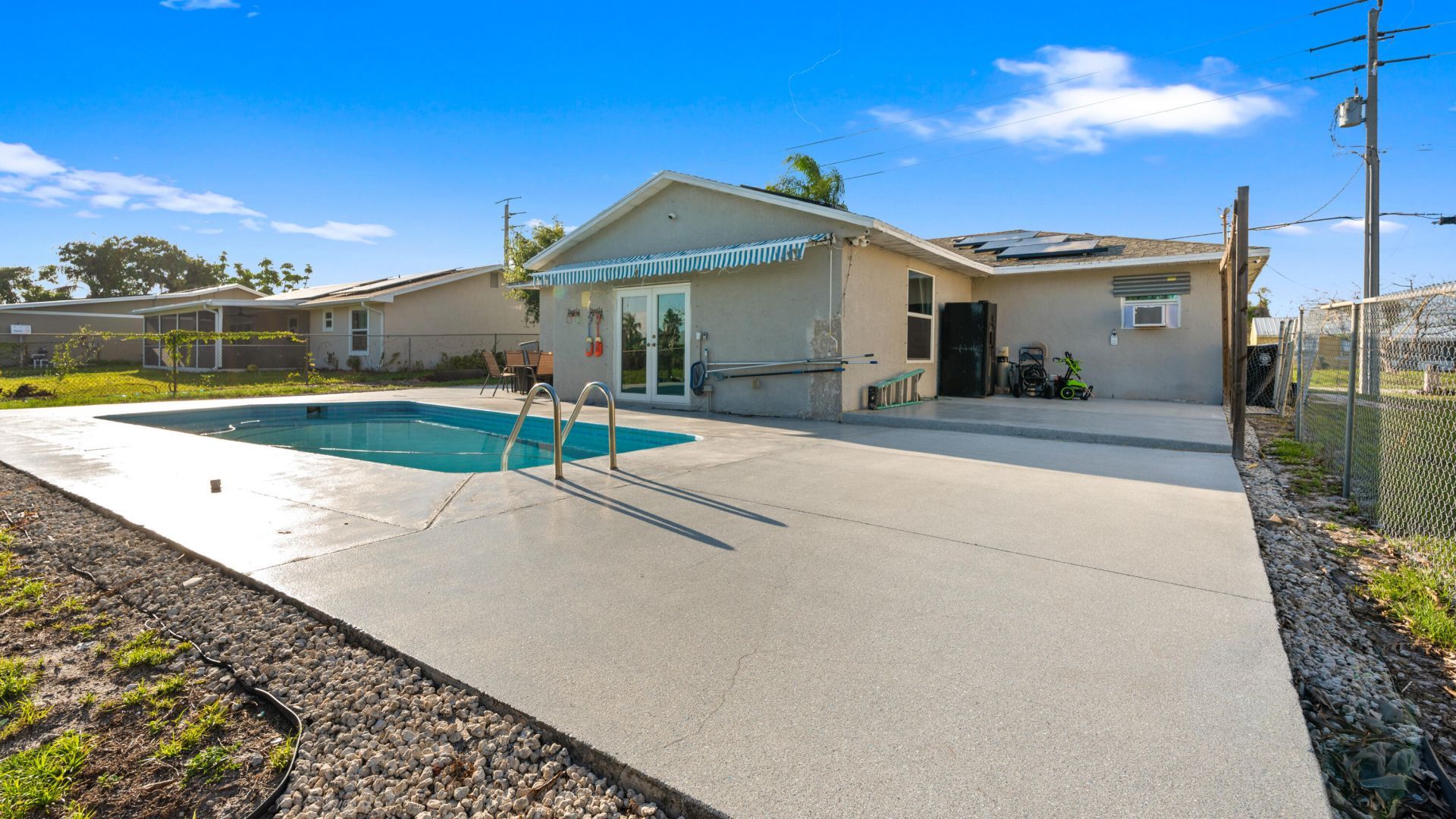 386 SE Oakridge Drive, Port Saint Lucie, FL 34984 Photo