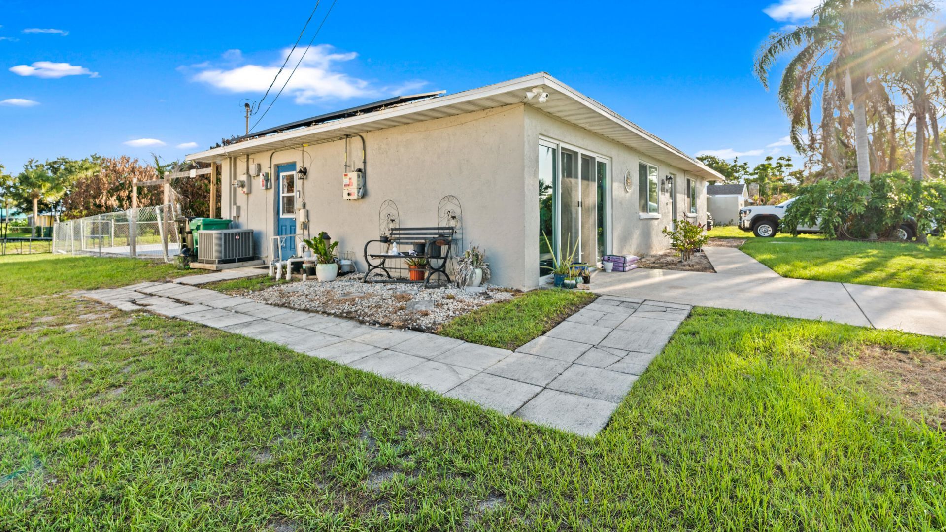 386 SE Oakridge Drive, Port Saint Lucie, FL 34984 Photo