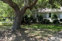 1327 Oceanview Road photo 4